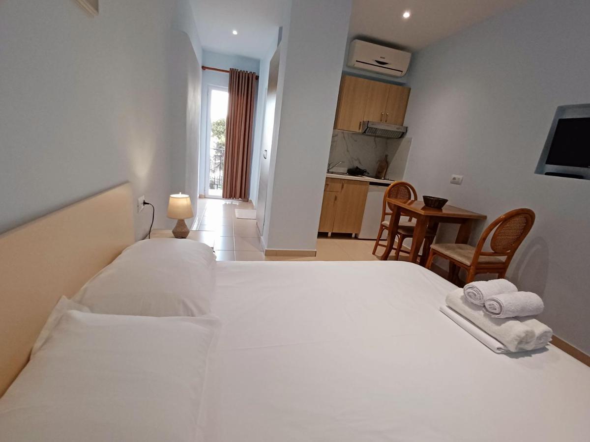 Arileo Hotel Himarë Eksteriør billede