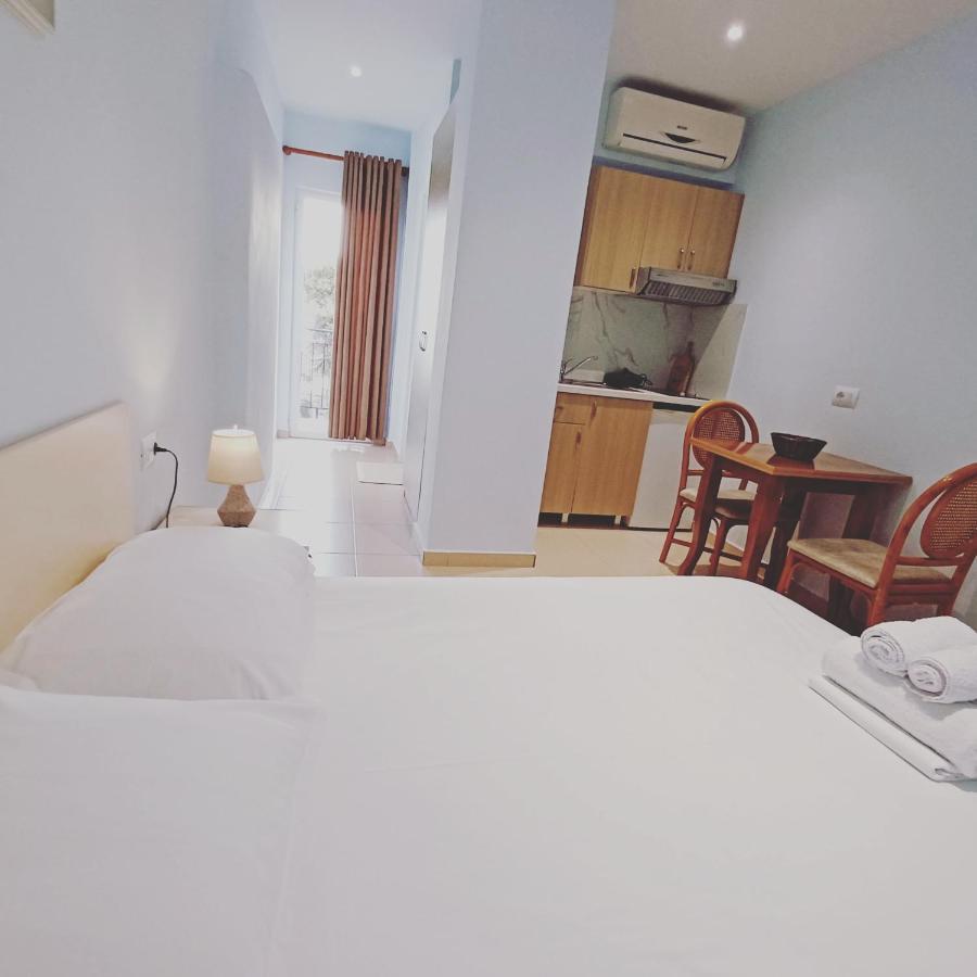Arileo Hotel Himarë Eksteriør billede