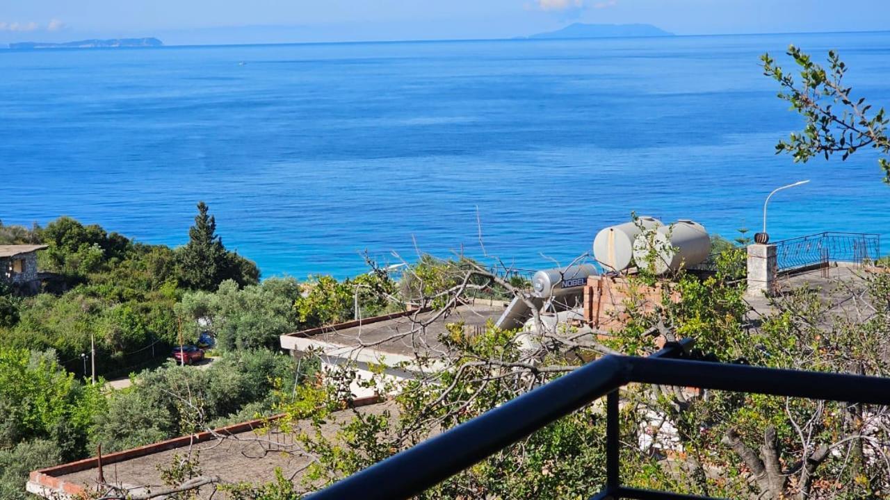 Arileo Hotel Himarë Værelse billede