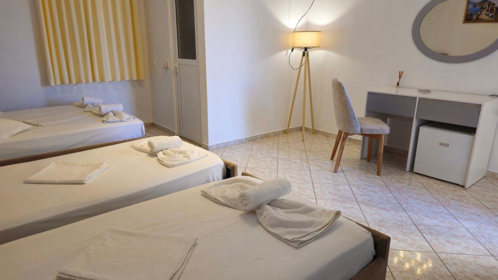 Arileo Hotel Himarë Værelse billede